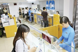 “Vỡ trận” tín dụng cuối năm